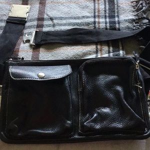 Black leather Roots waist pouch